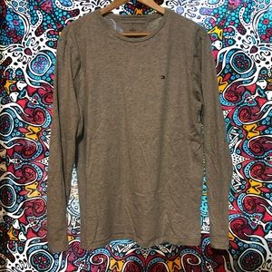 “Basic” Tommy Hilfiger Long Sleeve